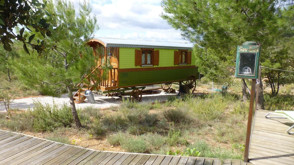 Les Hotes De La Combe Mouis Creissan ห้อง รูปภาพ