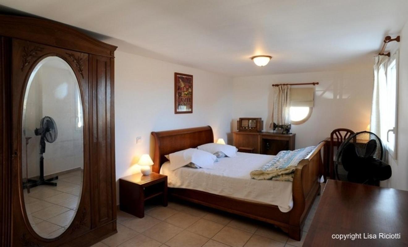 Les Hotes De La Combe Mouis Creissan ภายนอก รูปภาพ