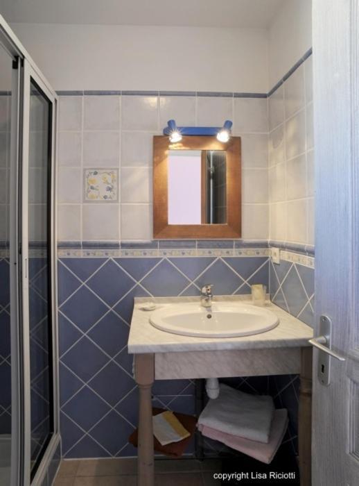 Les Hotes De La Combe Mouis Creissan ห้อง รูปภาพ